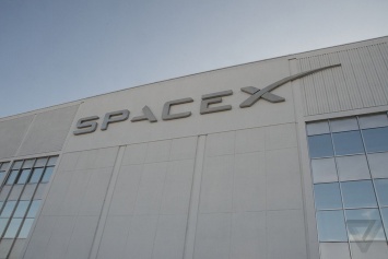 SpaceX готовится отправить на орбиту множество интернет-спутников в 2019 году