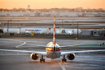 American Airlines уменьшит шаг кресел до уровня лоу-костов