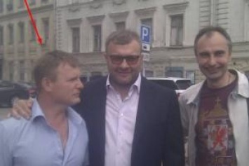 На Навального напал организатор сепаратистских митингов в Харькове, который числится в базе "Миротворца"
