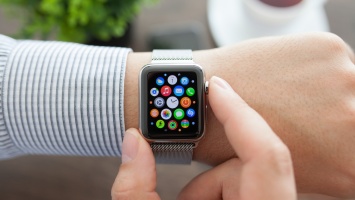 Зачем предприятия закупают Apple Watch для своих сотрудников