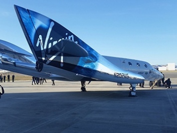 Компания SpaceShipTwo испытала свой туристический космолет