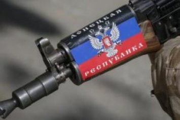 В "ДНР" пьяный боевик на боевой машине раздавил гражданское авто: водитель погиб