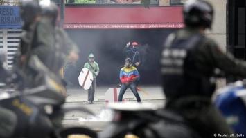 Страны Латинской Америки осудили насилие в Венесуэле