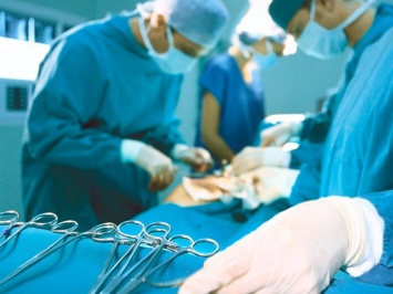 Ученые: Смертельная инфекция распространяется зараженными машинами для хирургии