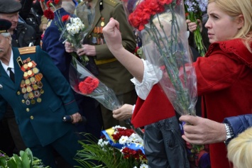 9 мая в Киеве: победобесие, взаимные провокации, задержания, охота за флагами