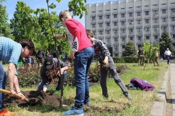 В Одессе заложили аллею в честь воинов, погибших в зоне АТО