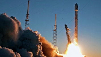 SpaceX первые провела испытание центрального блока ракеты Falcon Heavy