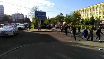 Марш АТОшников в Днепре сопровождали патрульные