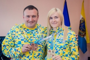 В Черноморском исполкоме встречали с премией и цветами Чемпионку Европы (фото)
