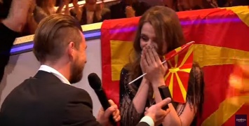 Впервые на Евровидении-2017 одной из участниц предложили выйти замуж в прямом эфире