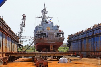 Тридцать кадров: как в Черноморске флагман украинского флота ремонтируют