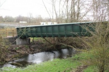 Британская компания разработала сборный полимерный пешеходный мост (фото)