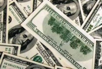 Укрсоцбанк приостановил прием валюты через банкоматы из-за выявления фальшивых банкнот