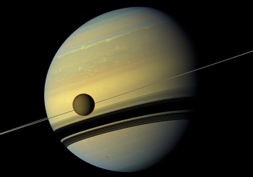 Зонд Cassini зафиксировал на кольцах Сатурна «пропеллеры»