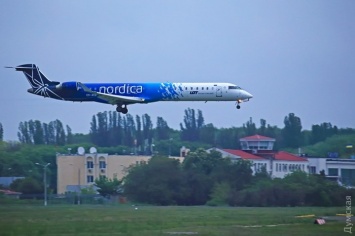 Первый рейс сезона эстонской авиакомпании Nordica, хоть и с задержкой, но прибыл в Одессу