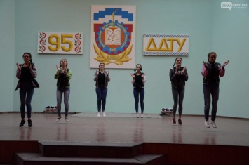 В Каменском показали танцевальное шоу "I can dance"