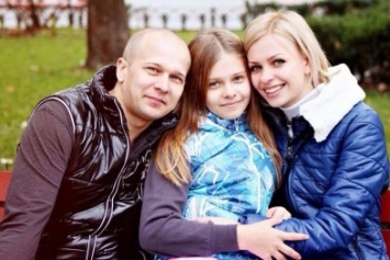 Николаевская школьница Карина Драгомирова отправилась на лечение в Германию (ФОТО)
