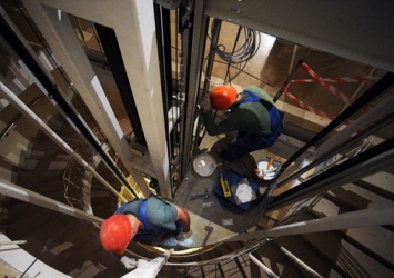 В Киеве не работает 57 лифтов из-за краж лифтового оборудования