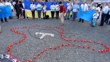 В центре Берлина вновь зажглись свечи в память депортации крымских татар