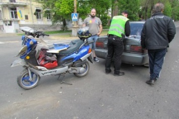 В Мариуполе одновременно произошли два ДТП (ФОТО)