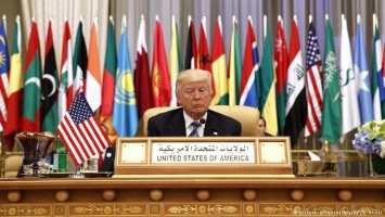 Трамп отказался от выражения "исламский терроризм"