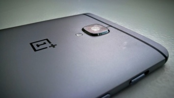 OnePlus рассказала о цветах и сканере отпечатков нового флагмана