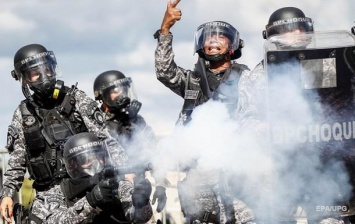 В Бразилии привлекли войска для борьбы с беспорядками