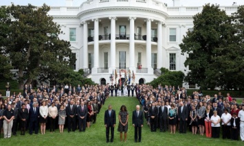 Барак Обама с семьей почтили память жертв теракта 11 сентября