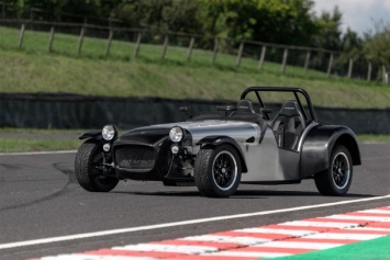 Caterham построил спецверсию спорткара Seven