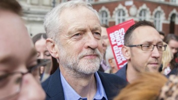 Новым лидером британских лейбористов стал левый радикал Корбин