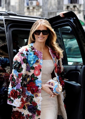 50 000: Мелания Трамп в жакете Dolce & Gabbana