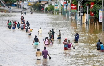 В Шри-Ланке в результате наводнений и оползней погибли уже 122 человека