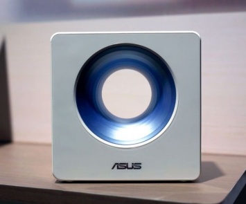 ASUS представили "дырявый" маршрутизатор Blue Cave