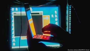 Чешский суд разрешил выдать предполагаемого российского хакера в США или РФ