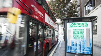 В Лондоне реклама на автобусных остановках будет очищать воздух