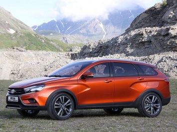 LADA Vesta SW Cross тестируют без камуфляжа