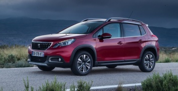 Обновленный кроссовер Peugeot 2008 оценили в рублях