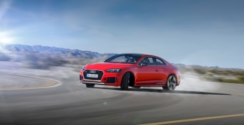 В Россию приехало «заряженное» купе Audi RS5 Coupe нового поколения