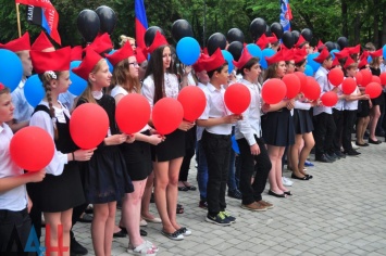 В Донецке открыли памятник «детям войны»