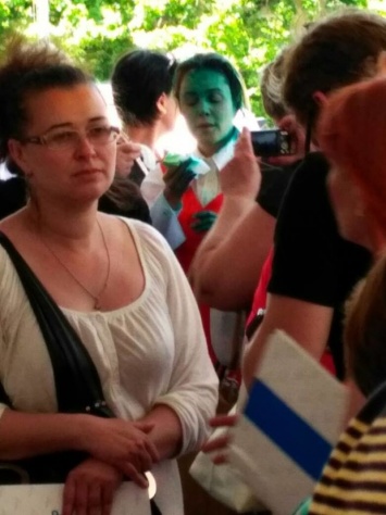 "Что-то пошло не так": Королевскую в Одессе облили зеленкой. Фотофакт