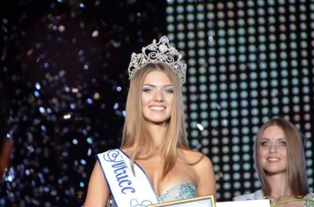 «Мисс Крым-2015» стала студентка-медик из Симферополя (ФОТО, ВИДЕО)