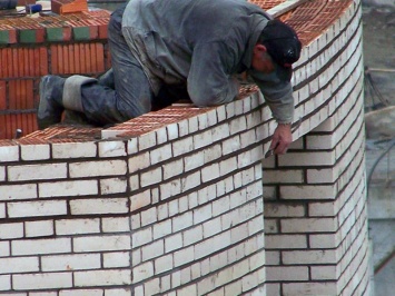 В Киеве двое рабочих сорвались с высоты и погибли