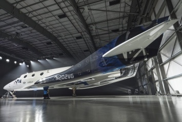 Virgin Galactic успешно испытала туристический космический корабль