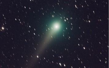 К Земле летит зеленая комета