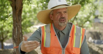 История встречи Стива Джобса с главным лесоводом Apple Park