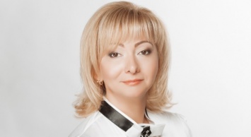Вместо Елены Поповой руководить образованием Сумщины будет Виктория Гробова