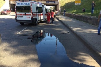 В Кривом Роге столкнулись маршрутка и мусоровоз: 7 человек пострадали (ФОТО)