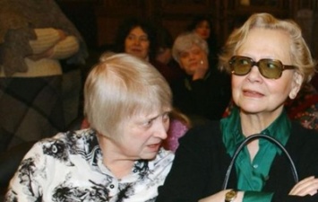 Внучка Хрущева погибла под колесами электрички - СМИ