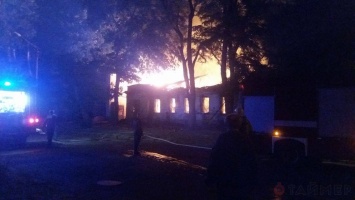 В центре Николаева ночью сгорело дотла здание