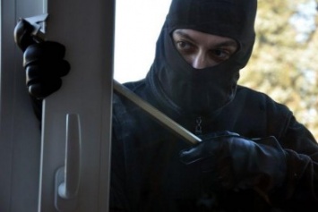 Неудачный грабеж: как в Днепре соседи сами поймали вора и отдали его полиции (ФОТО, ВИДЕО)